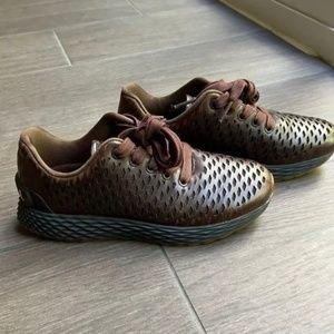 NOBULL COFFEE LEATHER RUNNER